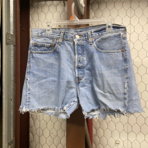 Levi’s 501 Shorts 33